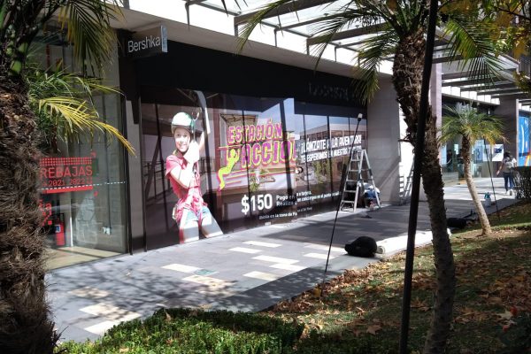 vinil impreso paa cristal - impresión digital gran formato alta calidad - town square metepec - toluca - lerma - imtex publicidad